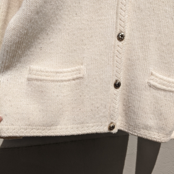 Vintage White Wool Cardigan - Picture 3 of 6
